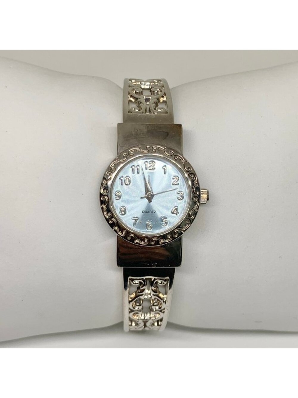 M.Z.Berger SilverTone cuff bracelet women’s watch quartz 20mm 6.5” running